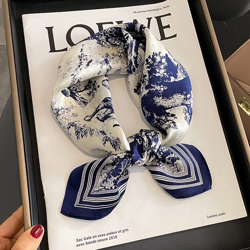 春秋季桑蚕丝小丝巾女时尚装饰保暖职业领巾洋气真丝文艺装饰围巾