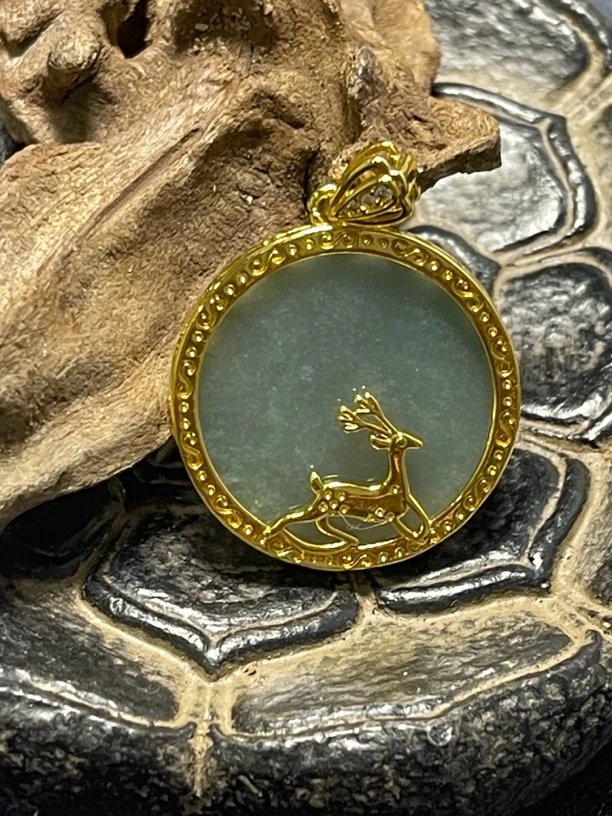 天然翡翠A货  无事牌 鹿牌吊坠（多样性发货，发其一）