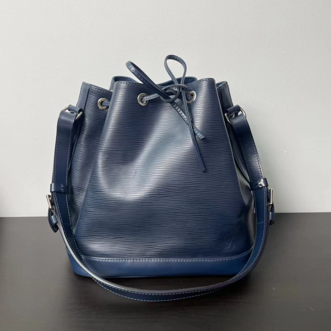 95新 LouisVuitton/路易威登 【文子姐专属】/D573/LV单肩水桶包
