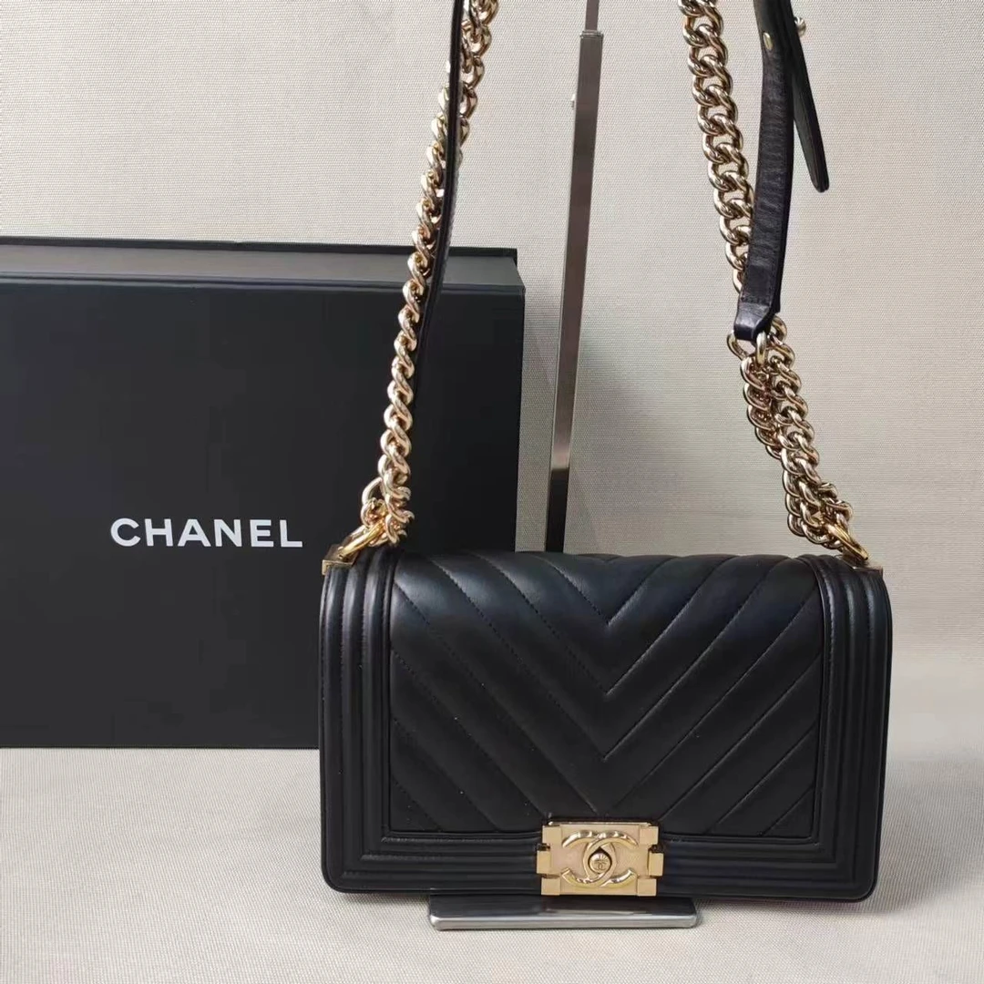 95新 Chanel/香奈儿 小鱼儿/黑金中号leboy/4042602