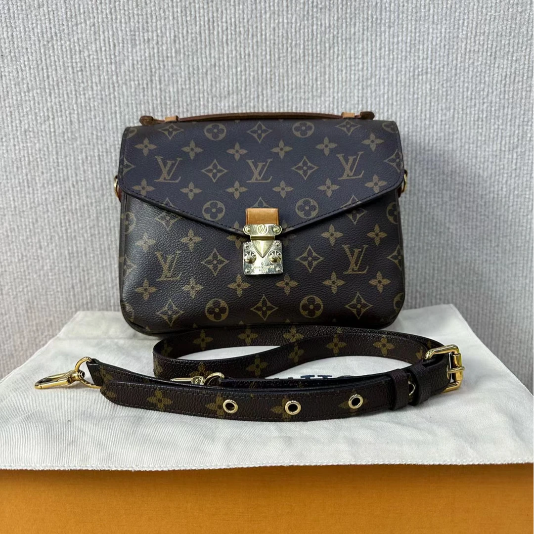 95新 LouisVuitton/路易威登 【文子姐专属】/D664/经典老花邮差包