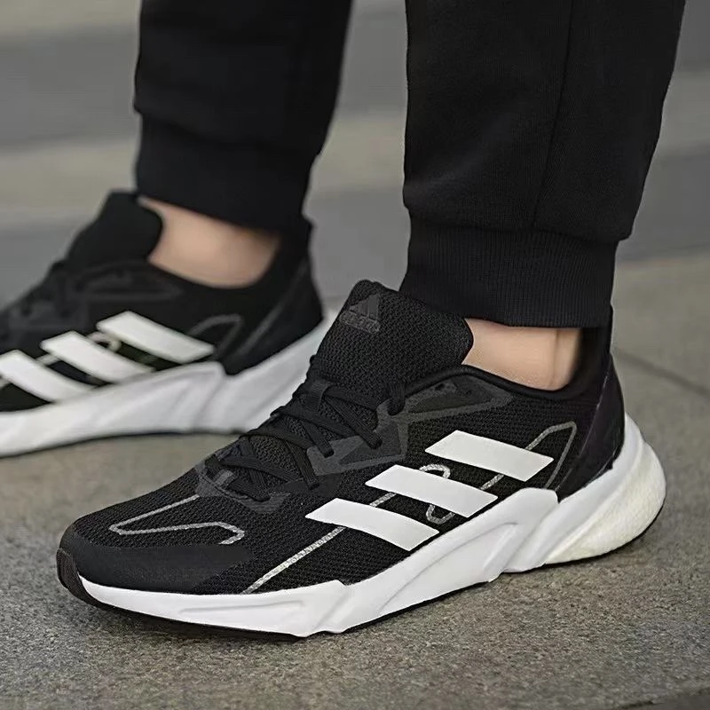 adidas x900012舒适耐磨低帮跑步鞋男款黑白色 S23651
