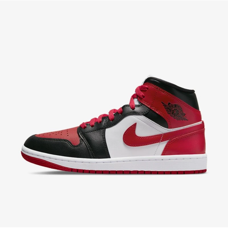 NIKE耐克男女情侣运动鞋新款AJ1芝加哥黑红休闲鞋板鞋情人节礼物