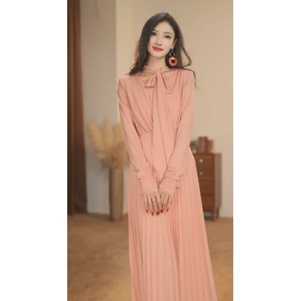 【于一】气质法式秋冬新品收腰显瘦长款时尚V领连衣裙-F948