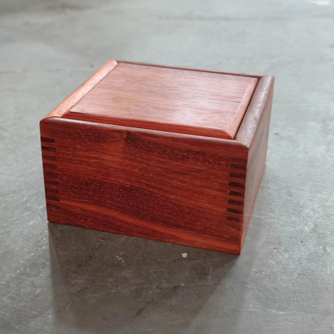 3755 红花梨正方抽拉13.5*13.5*7.5饰品盒