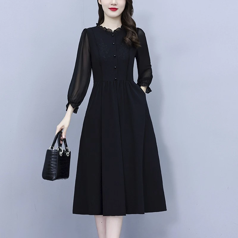 高级感刺绣连衣裙时尚洋气中长裙修身显瘦减龄裙子女秋季2023新款