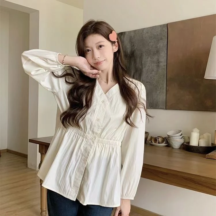法式秋季大码女设计感V领长袖衬衫胖mm收腰遮肚子减龄上衣
