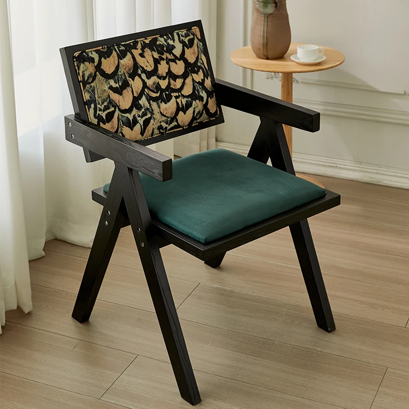 昌迪加尔椅子实木餐椅小户型客厅藤编椅家用网红民宿中古休闲椅