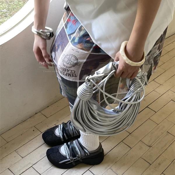 圆头浅口厚底单鞋女2024新款刺绣镂空休闲一字绑带芭蕾玛丽珍鞋女