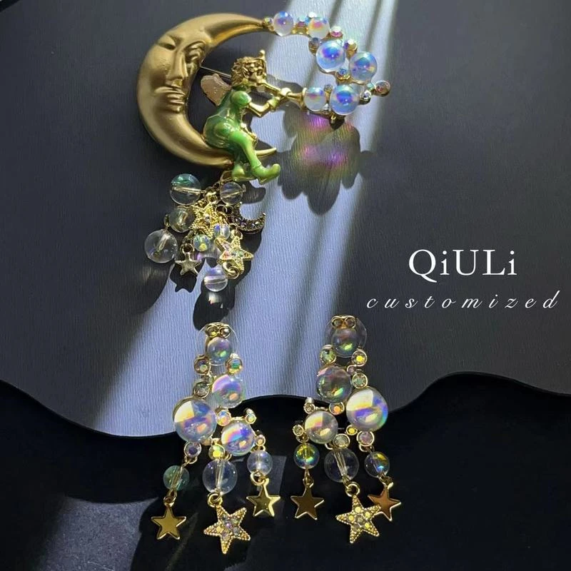 铜合金耳饰 QIU LI · 月亮船上吹泡泡的天使女孩耳钉胸针1h3199