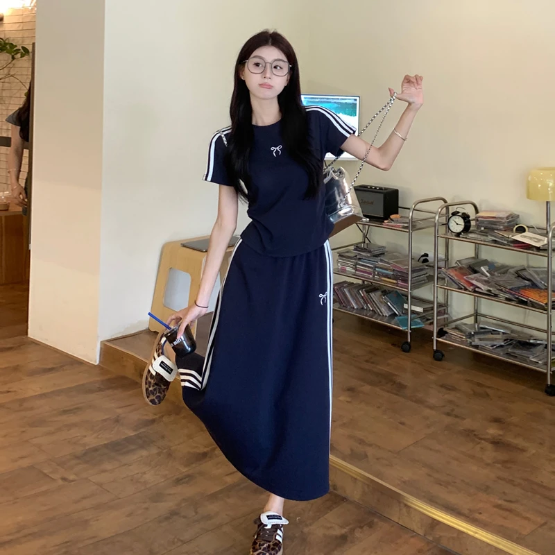 2212夏季新款时尚洋气套装女气质减龄高腰显瘦休闲运动两件套