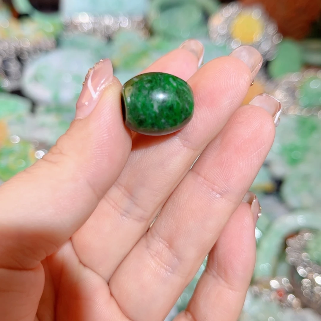 【闪购商品】翡翠颈饰未镶嵌