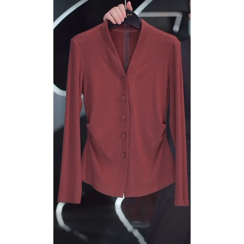 早秋新款时尚气质V领收腰上衣长袖轻奢休闲修身纯色衬衫简约女950