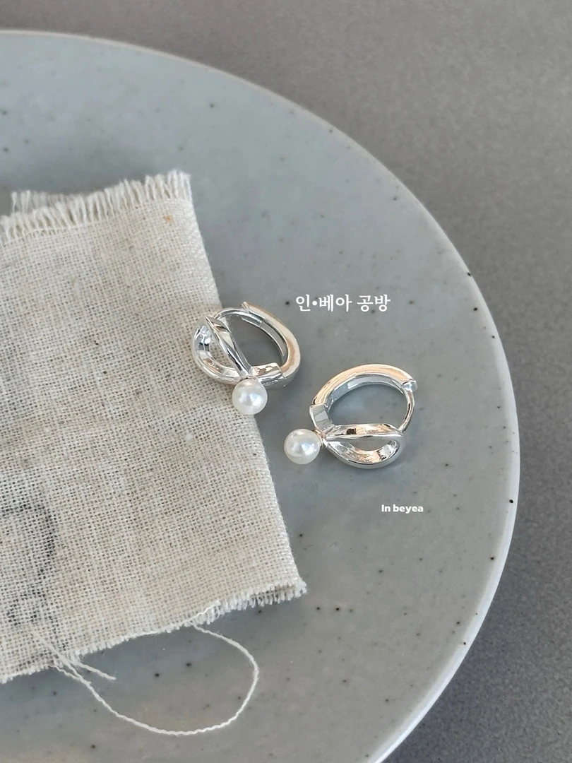 925银仿珍珠耳饰 交叉镂空耳扣 通体银 银色9mm 25311