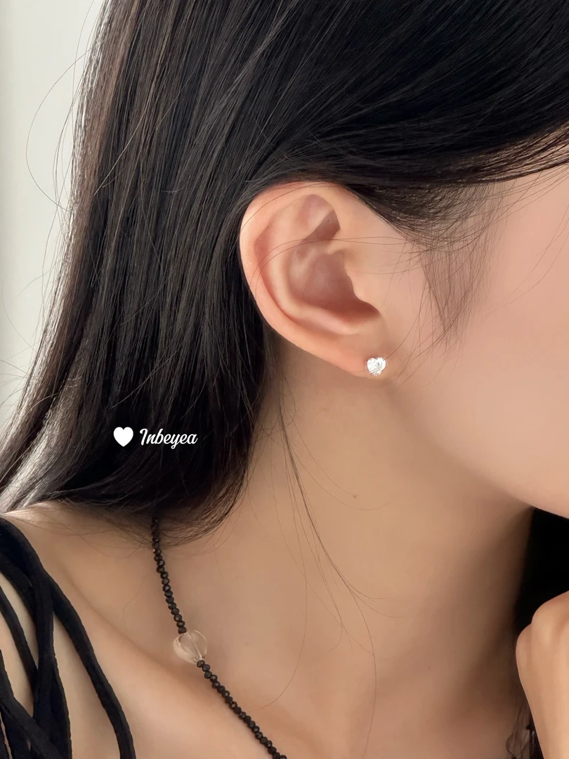 925银合成锆石耳饰 爱心耳钉 通体银5mm 7911
