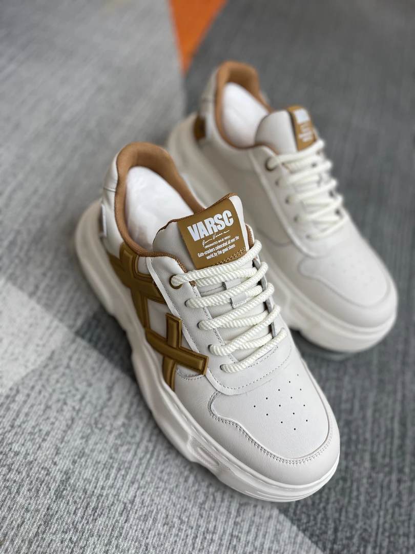 24春夏新品男士英伦风休闲鞋 百搭