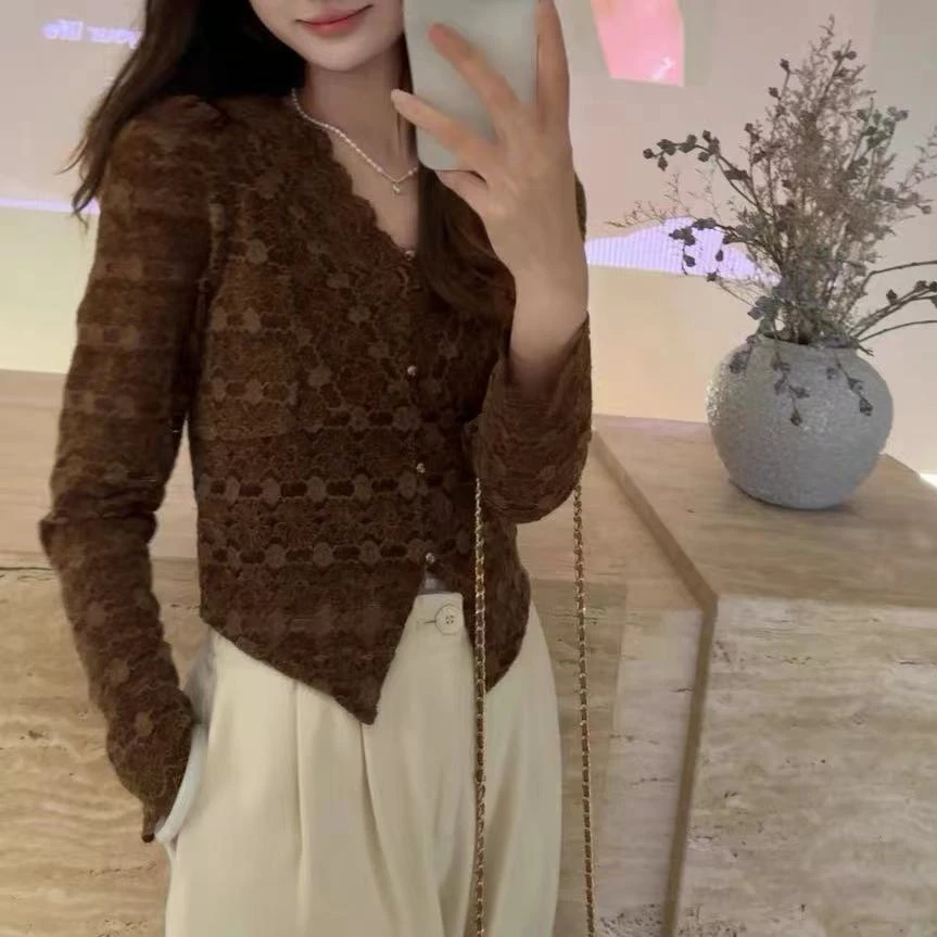 法式复古蕾丝衫秋冬新款气质显瘦