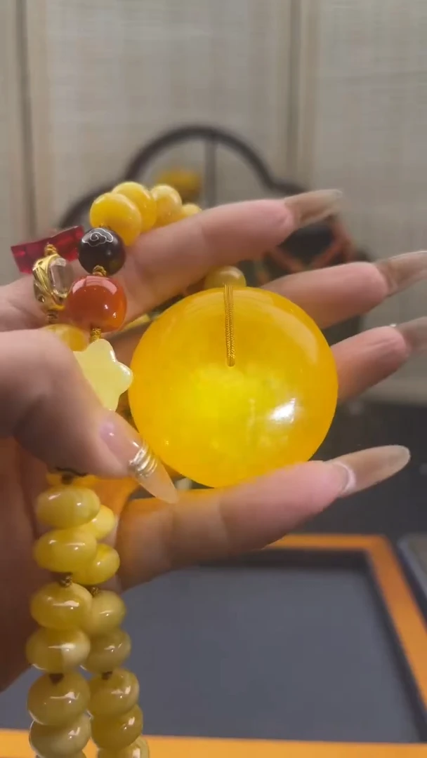 【闪购商品】琥珀裸石未镶嵌L60