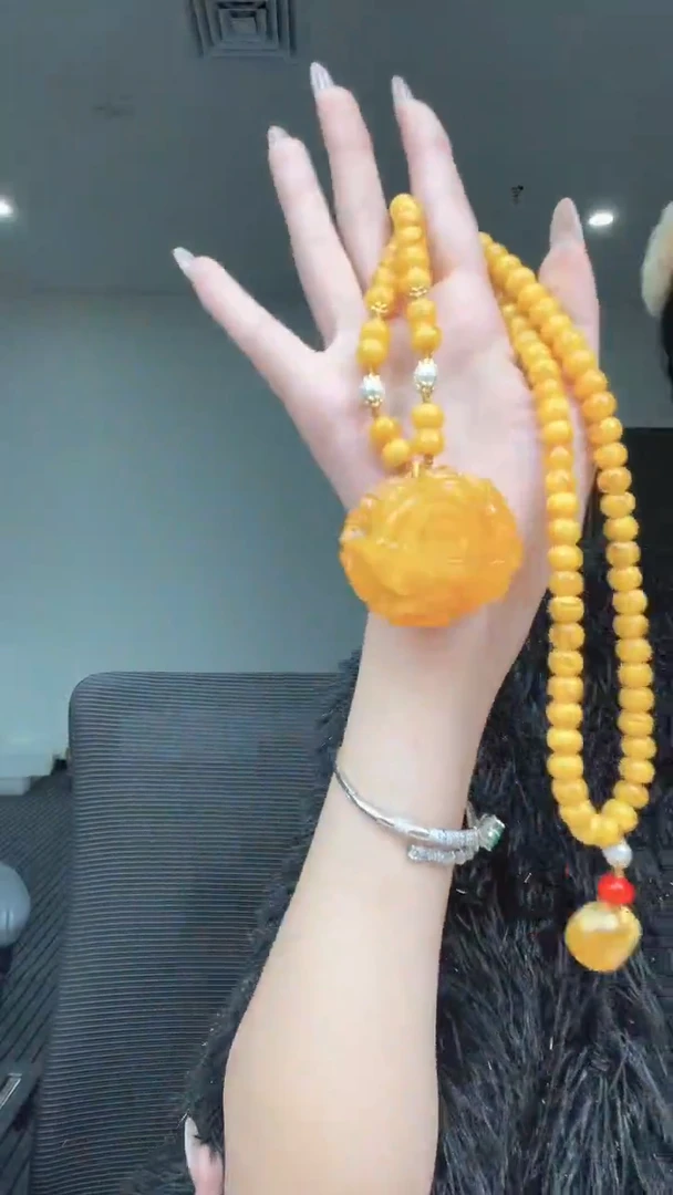 【闪购商品】琥珀裸石未镶嵌L78