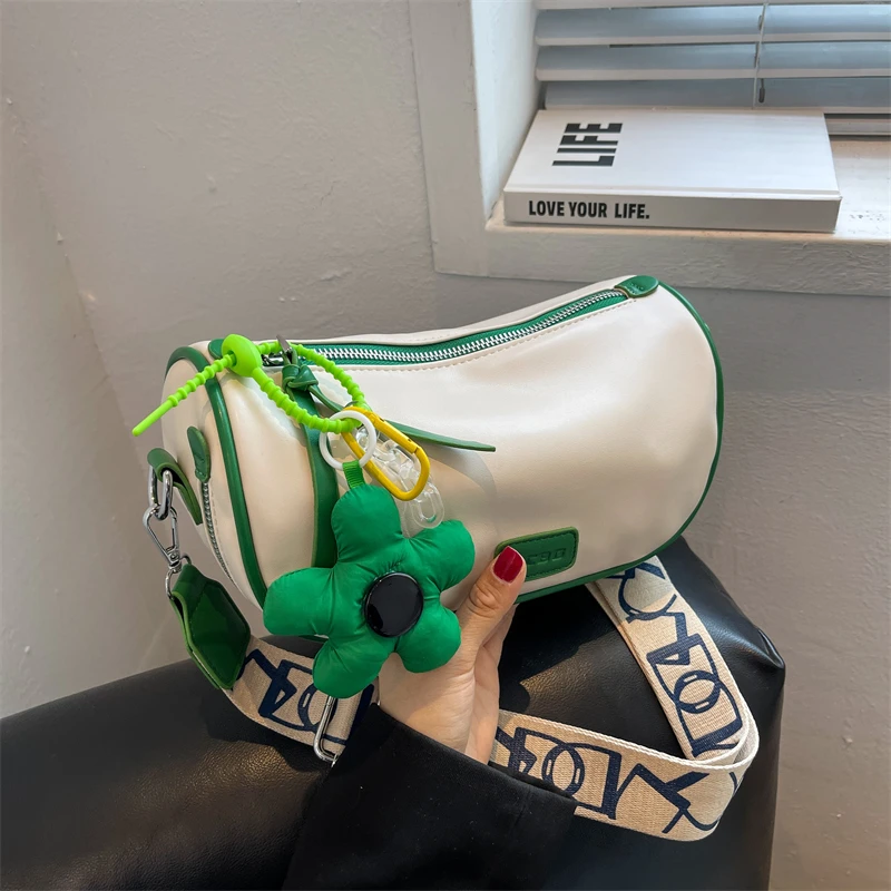 宽肩带包包女夏2023新款时尚高级感单肩小方包百搭休闲斜挎枕头包