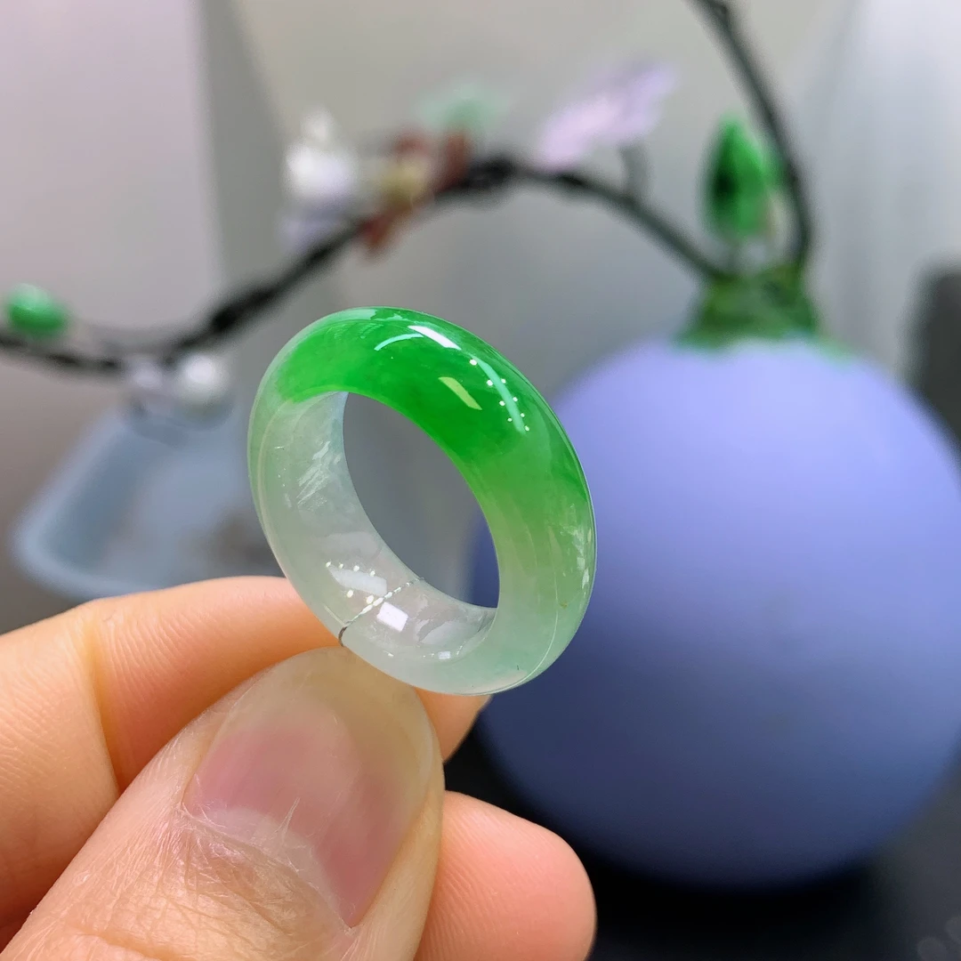 10-11圈口缅甸天然翡翠A货冰阳绿戒指A685#