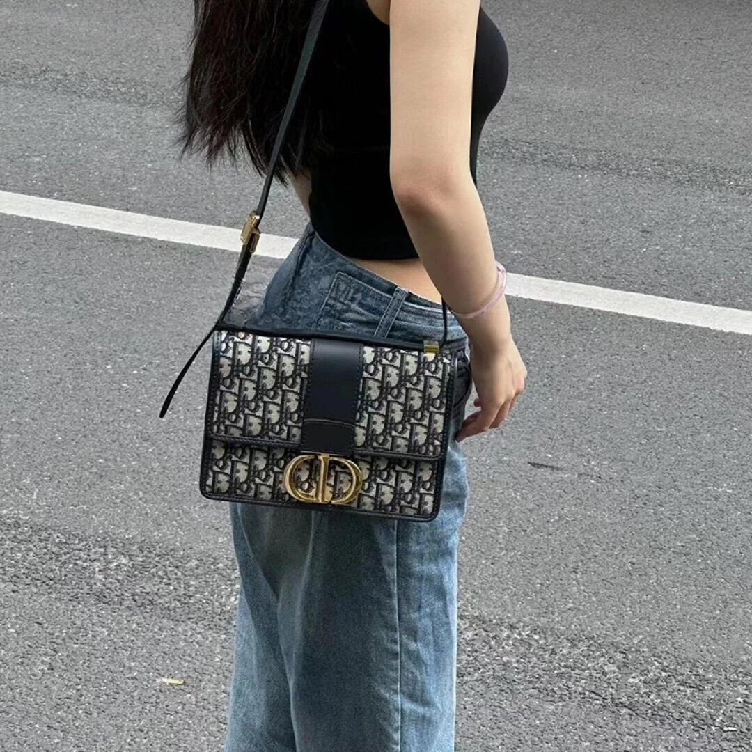 95新 DIOR/迪奥 奢品阁/蒙田30老花/斜挎单肩/98新/破价13999