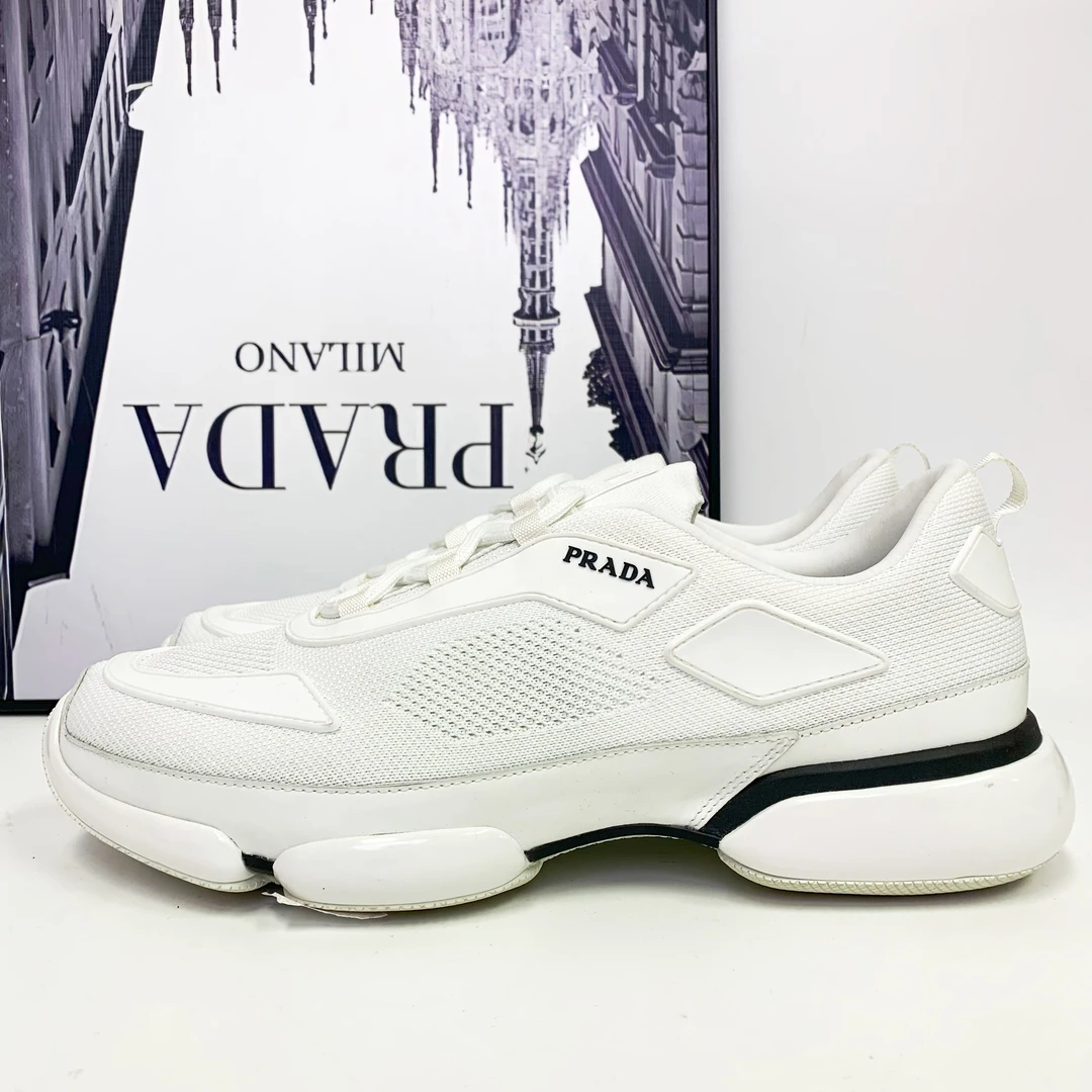全新未使用 Prada/普拉达 Prada普拉达白色网面带黑色侧标运动鞋