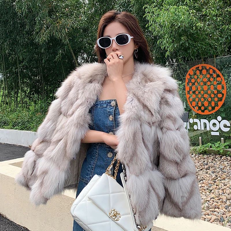 2025冬新款海宁狐狸毛皮草外套女短款V领真毛毛皮毛一体大衣时尚