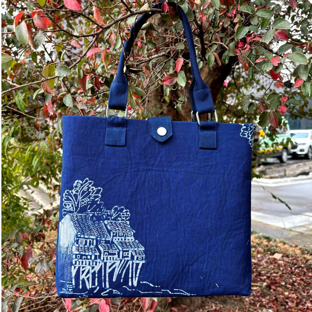 蓼蓝之恋新款原创纯手工植物染蜡染ins户外休闲手提包防水蓝色