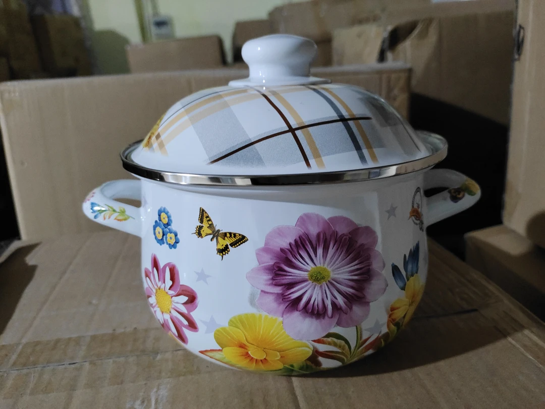 18口径搪瓷高柿子锅瑕疵处理颜色随机发