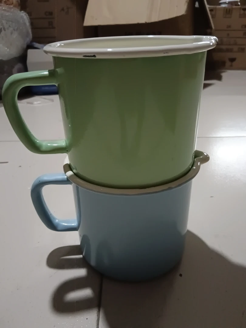 2个13厘米搪瓷奶杯无盖微瑕疵颜色随机发电磁炉煤气灶通用