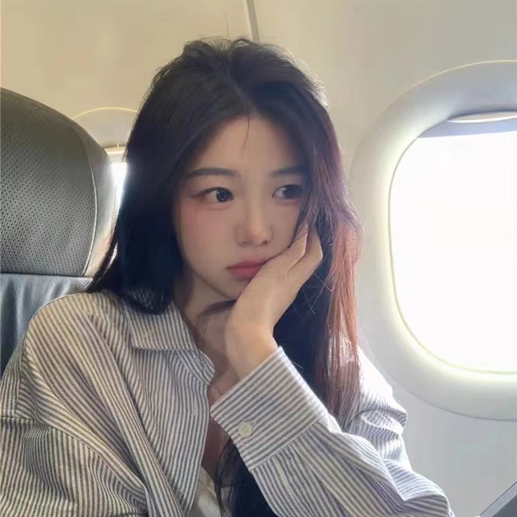 2024春夏新款法式极简风蓝条纹衬衫女设计感减龄百搭宽松显瘦上衣