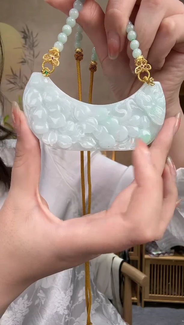 【闪购商品】翡翠颈饰未镶嵌吊坠