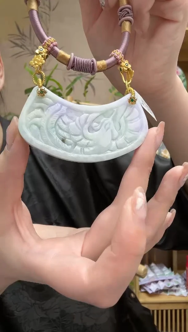 【闪购商品】翡翠颈饰未镶嵌吊坠