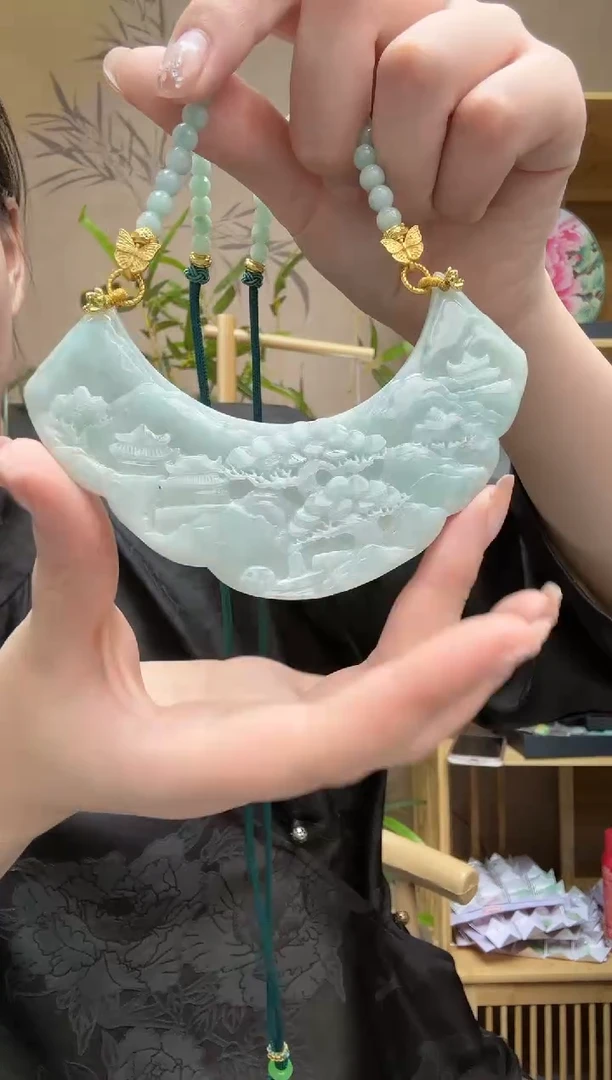 【闪购商品】翡翠颈饰未镶嵌吊坠
