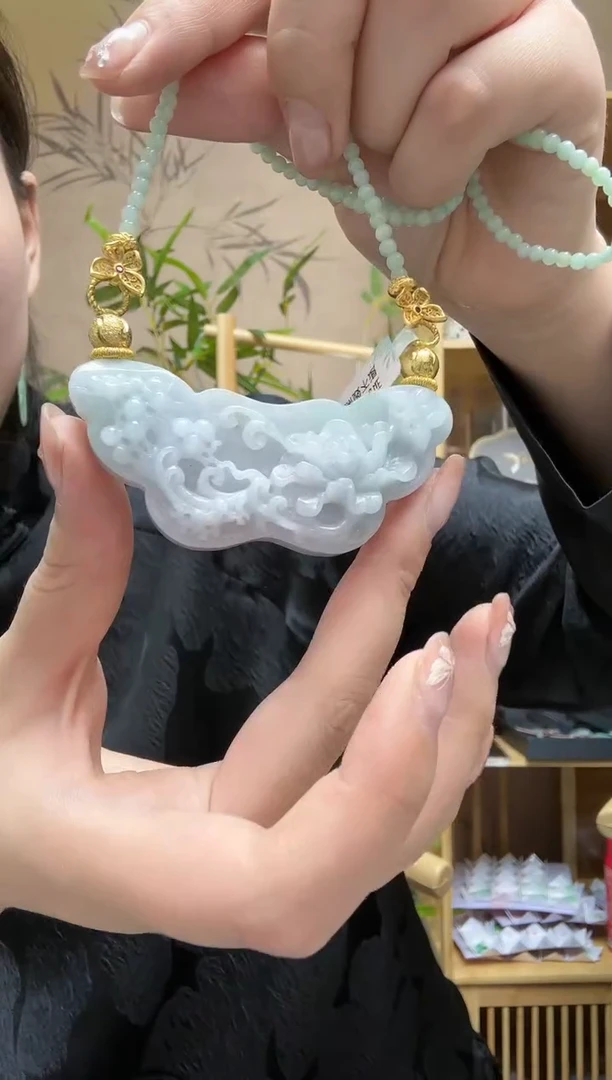 【闪购商品】翡翠颈饰未镶嵌吊坠
