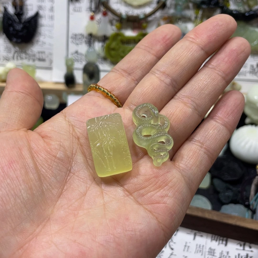 【闪购商品】蛇纹石玉颈饰未镶嵌55