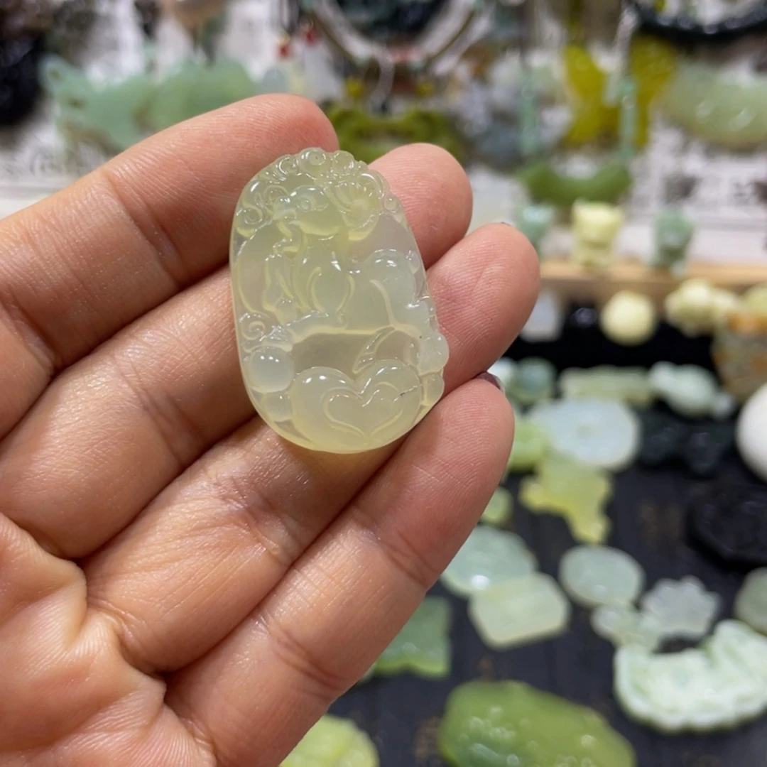 【闪购商品】蛇纹石玉颈饰未镶嵌53