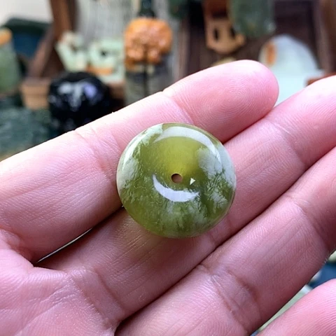 蛇纹石玉珠宝奇石合金