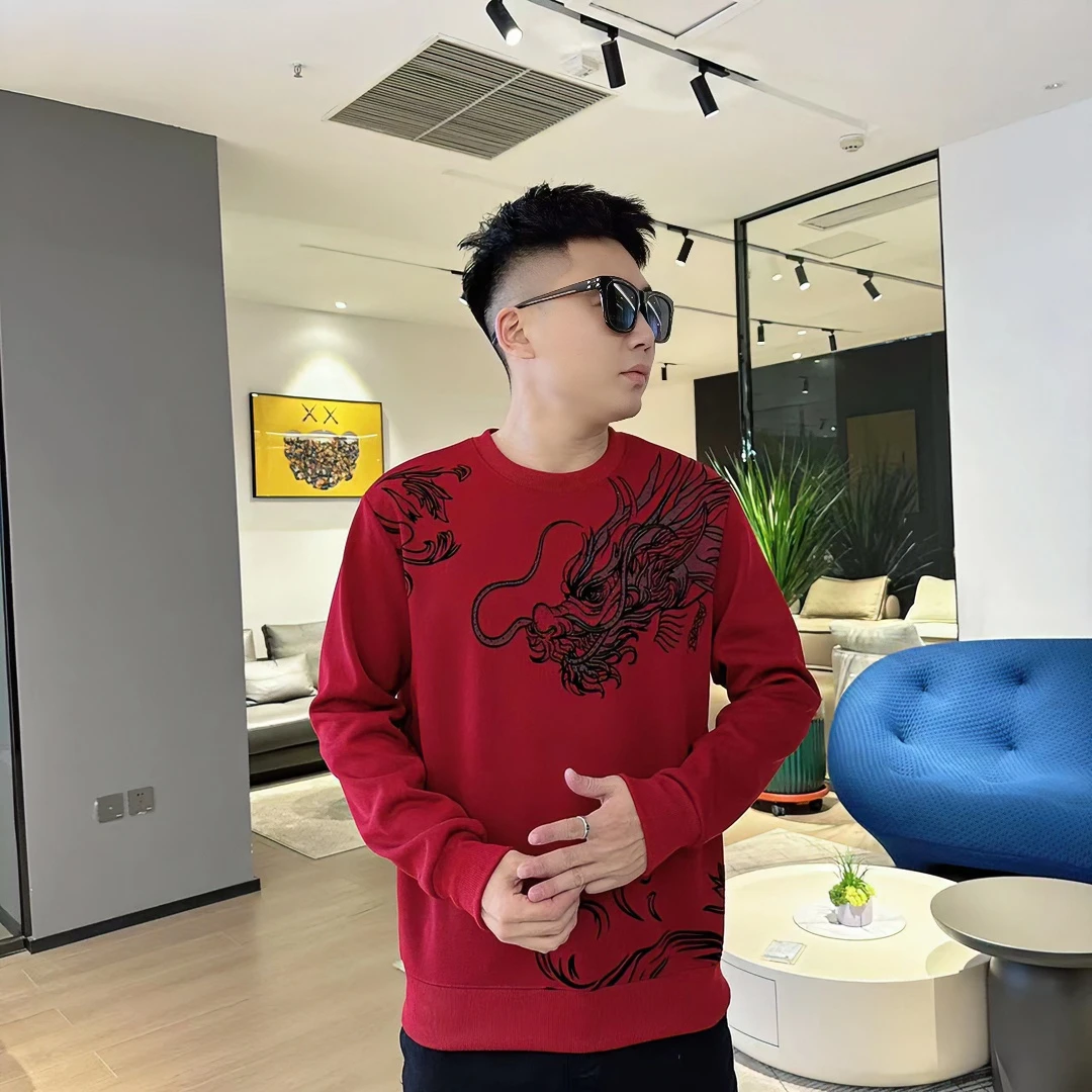 秋季男上衣龙年加绒中国风红色过肩龙时尚潮流圆领烫钻印花卫衣