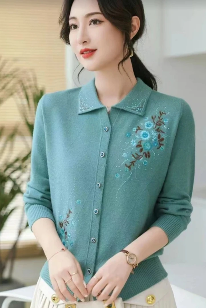 （严选羊毛衫）时尚妈妈秋冬新款羊毛开衫绣花烫钻重工羊毛衫
