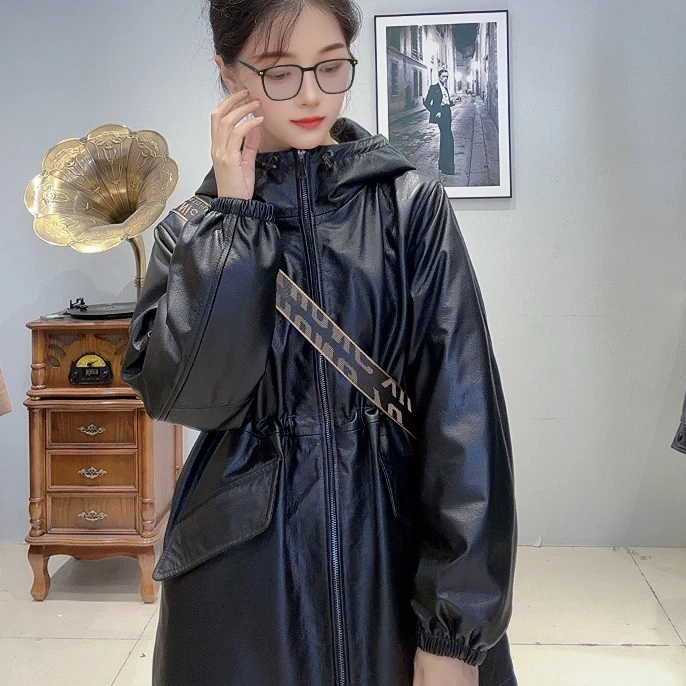 宝莉头层牛皮鹅绒服2618一衣三穿女装时尚连帽休闲牛皮女士羽绒服