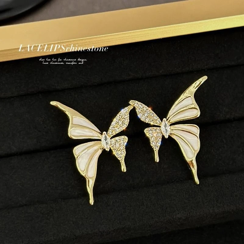 小众精致液态蝴蝶耳钉女轻奢高级感气质耳环新款2024爆款独特耳饰