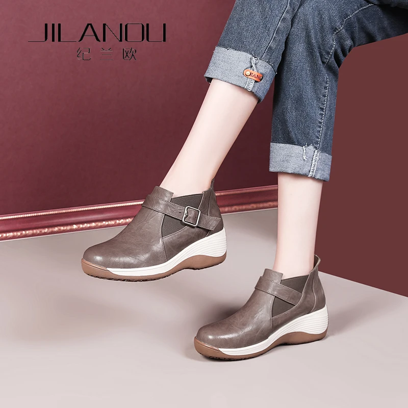 复古真皮单靴女秋冬2025新款舒适妈妈女鞋圆头裸靴休闲软底短靴子