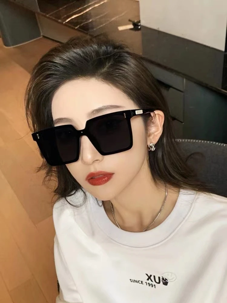 时尚百搭太阳镜连体片大框女潮款防紫外线眼镜网红墨镜男太阳眼镜