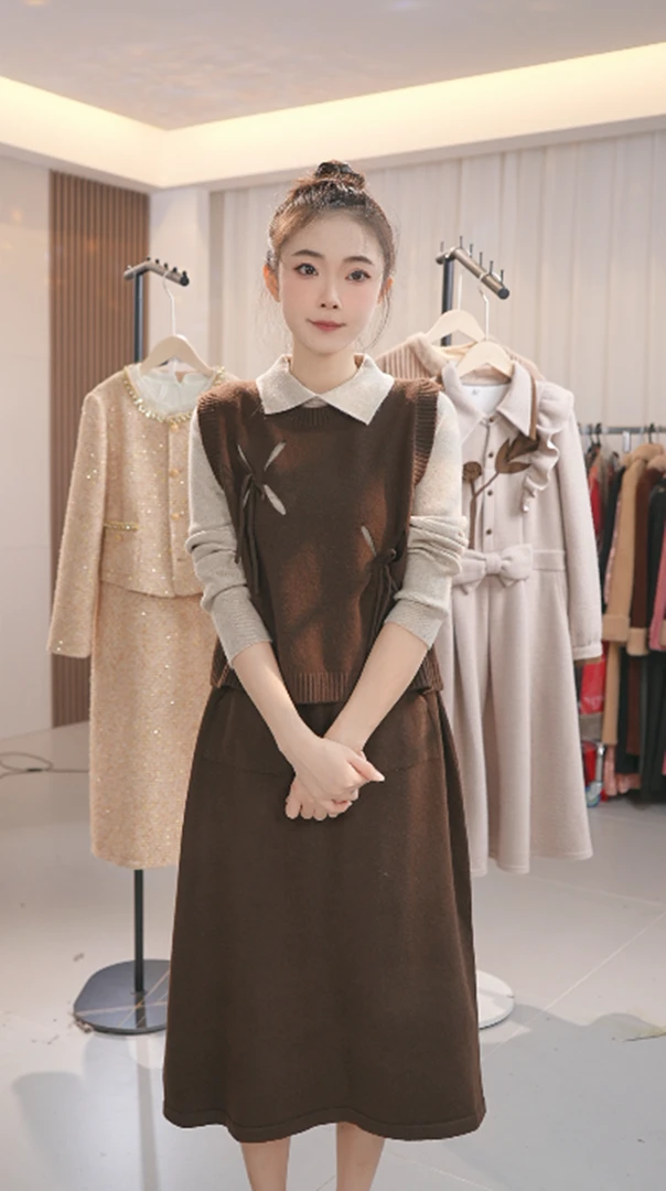 毛衣马甲针织连衣裙两件套套装裙2024秋冬新款中长款减龄洋气时尚