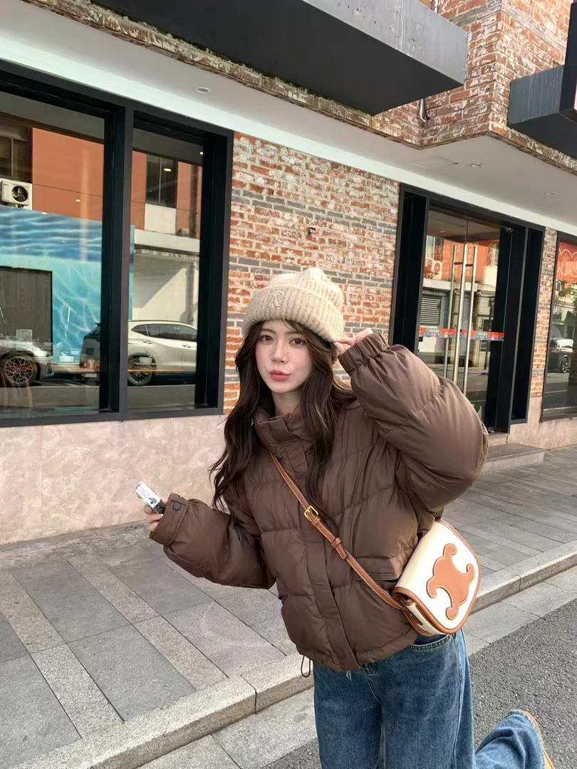 冬季潮流时尚休闲短款百搭羽绒服女款2416