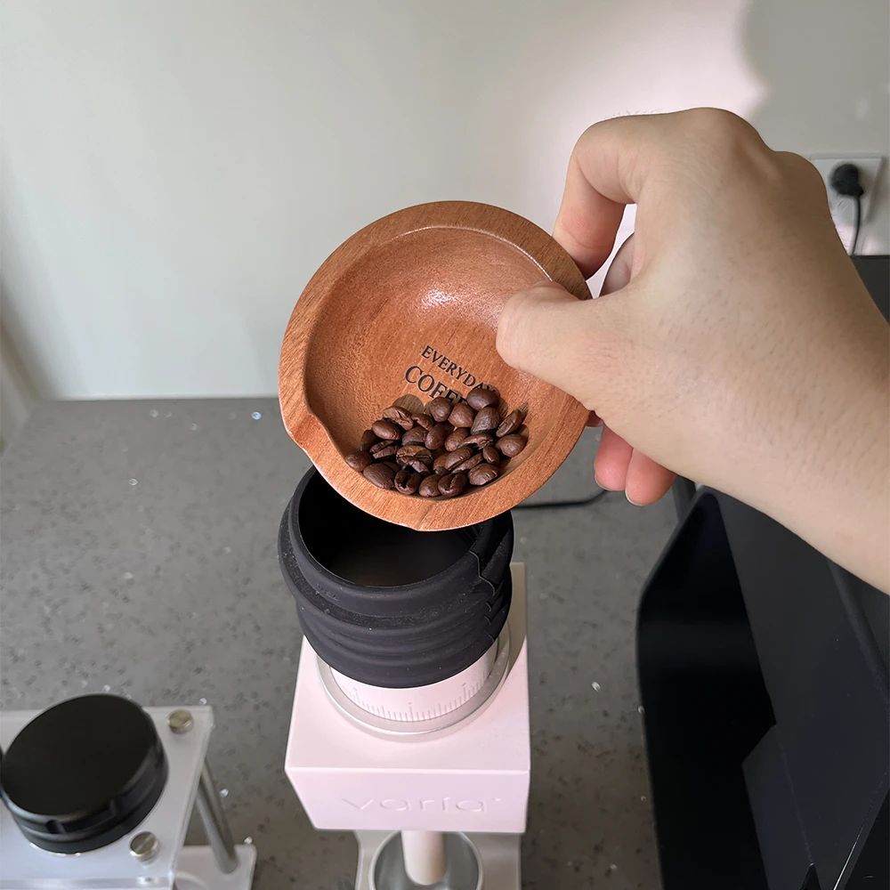 实木咖啡豆碟原木实木意式咖啡称豆盘圆形称重杯称量碟豆勺套装