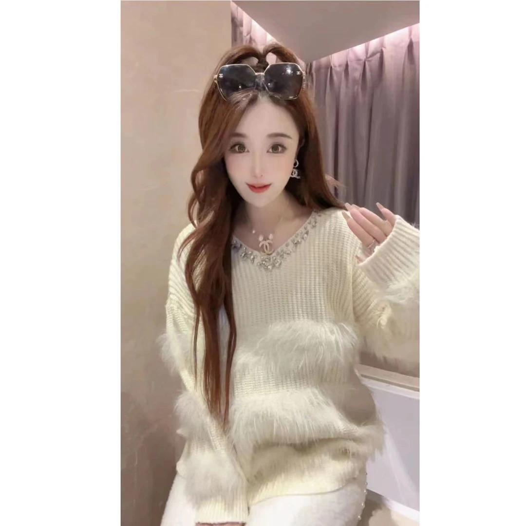 JY&JY橙子大大【奶油云朵】重工烫钻拼接毛毛V领毛衣上衣 15341