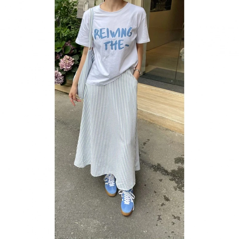 milk2024夏季新款韩版休闲宽松短袖+高腰半身裙套装配包包三件套